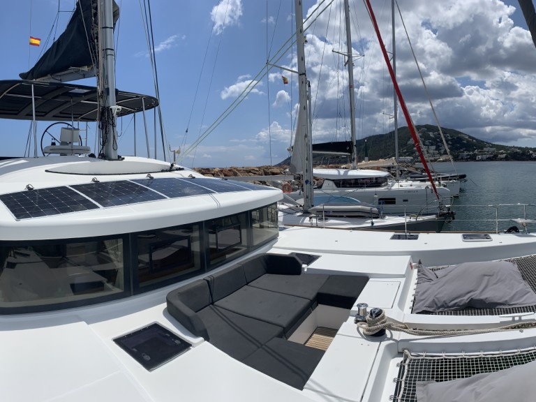 Catamaran rental with or without captain Lagoon Santa Eulària des Riu