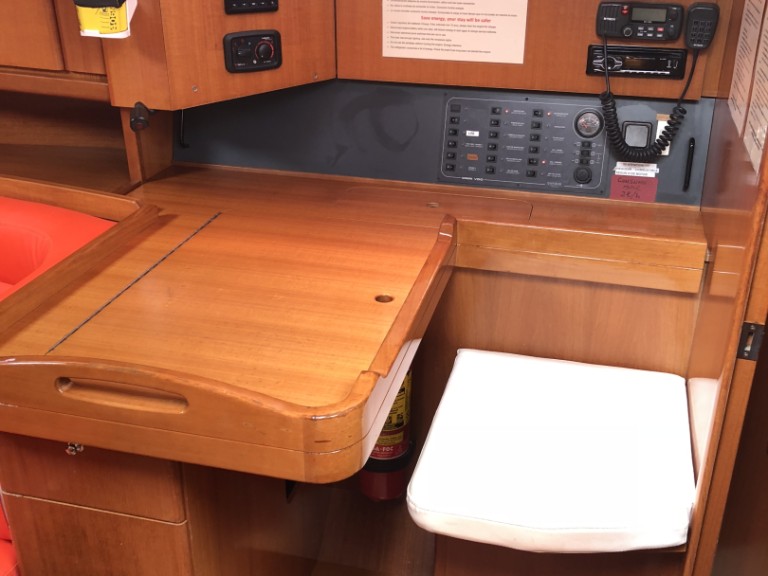 Dufour Dufour 365 Grand Large in Sant Antoni de Portmany on SamBoat