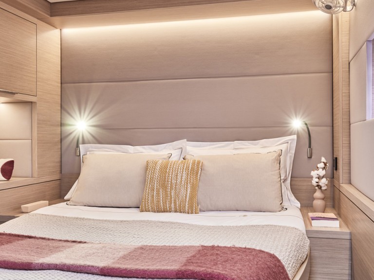 Catamaran for rent Santa Eulària des Riu at the best price