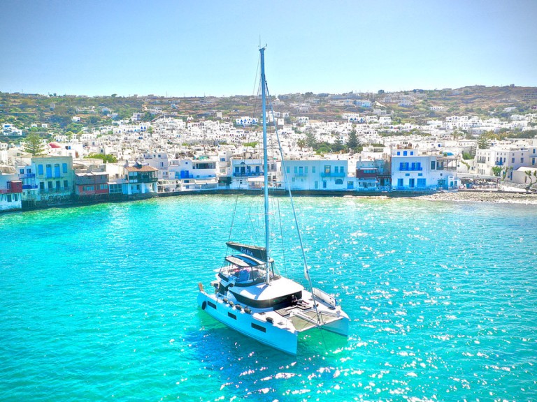 Catamaran for rent Tourlos at the best price