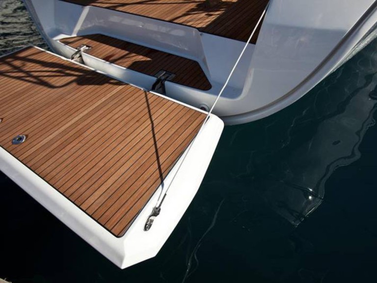 Rent a Bavaria Cruiser 40 Palma de Mallorca