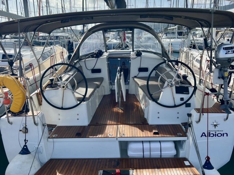 Boat rental Jeanneau Sun Odyssey 380 in Kos on Samboat