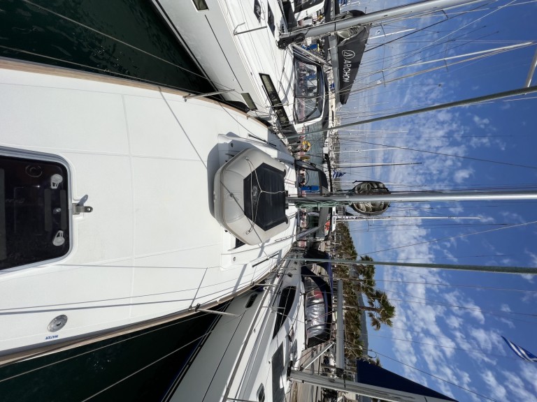 Bénéteau Oceanis 45 charter bareboat or captained in  Kos
