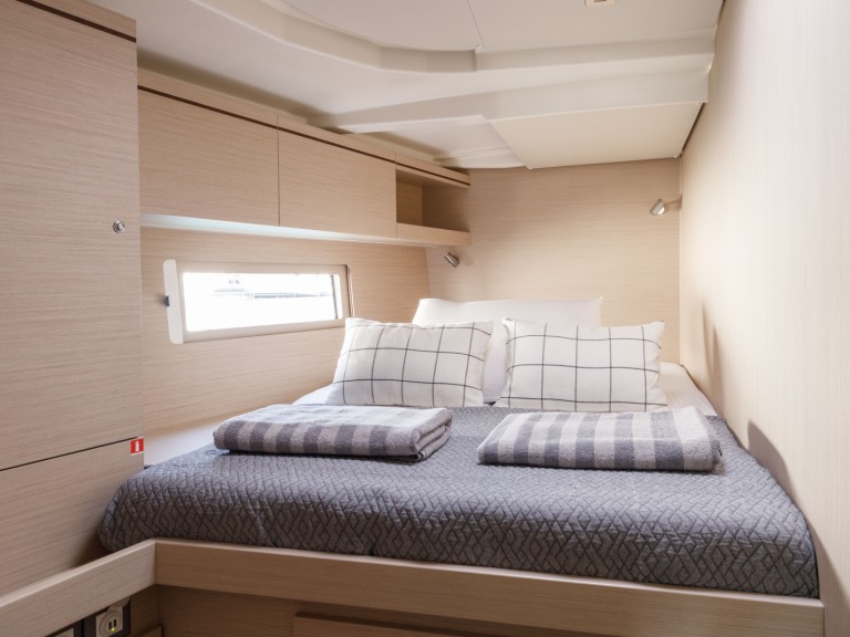 Rent a Bénéteau Oceanis 51.1 Kos