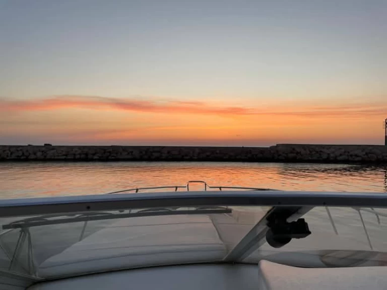 Motorboat for rent Porto Siracusa at the best price