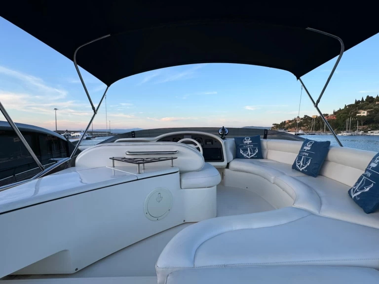 Motorboat rental with or without captain Azimut Porto Santo Stefano