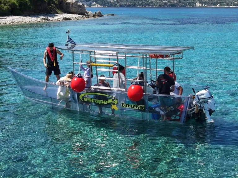 Boat rental Custom Made Clear boat in Keri on Samboat