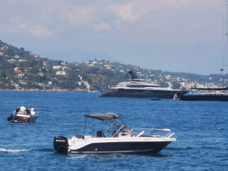Bareboat Rental Motorboat B2 Marine with a boat licence