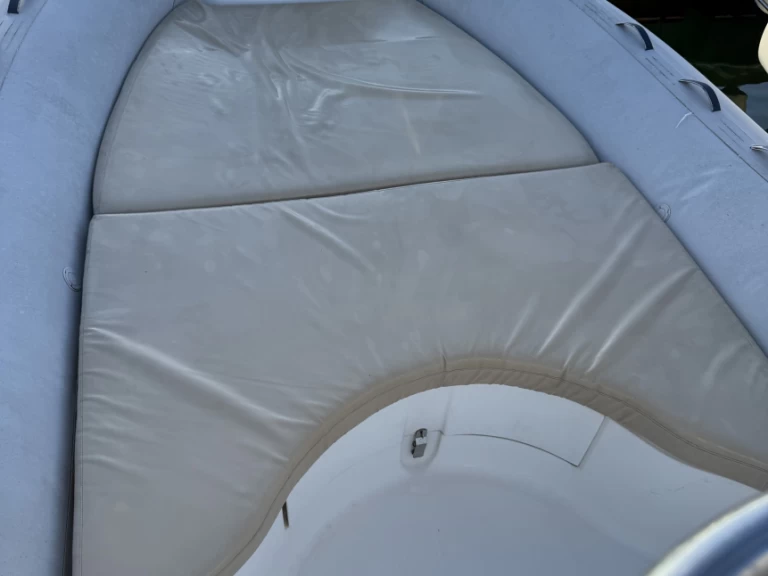 Bareboat Rental RIB Capelli with a boat licence