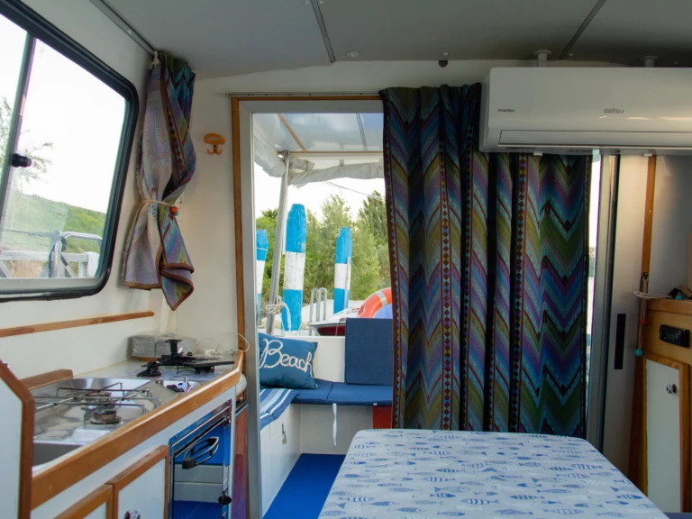 Houseboat rental with or without captain Chantier CPC San Stino di Livenza