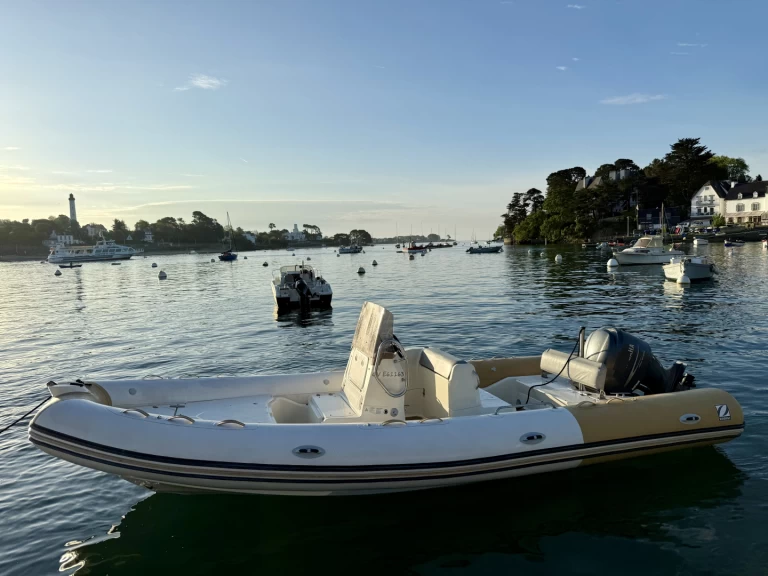 RIB rental in Port de Sainte-Marine - Zodiac Medline 740