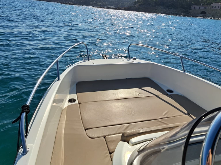 Boat rental Quicksilver Activ 605 Open Pack Sport in Marina de Palamós on Samboat