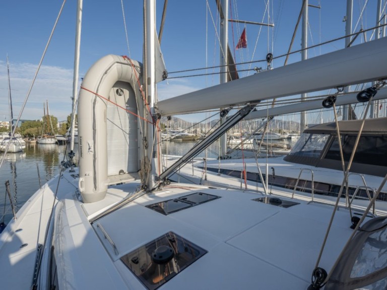 Jeanneau Jeanneau 54 charter bareboat or captained in  Lávrio