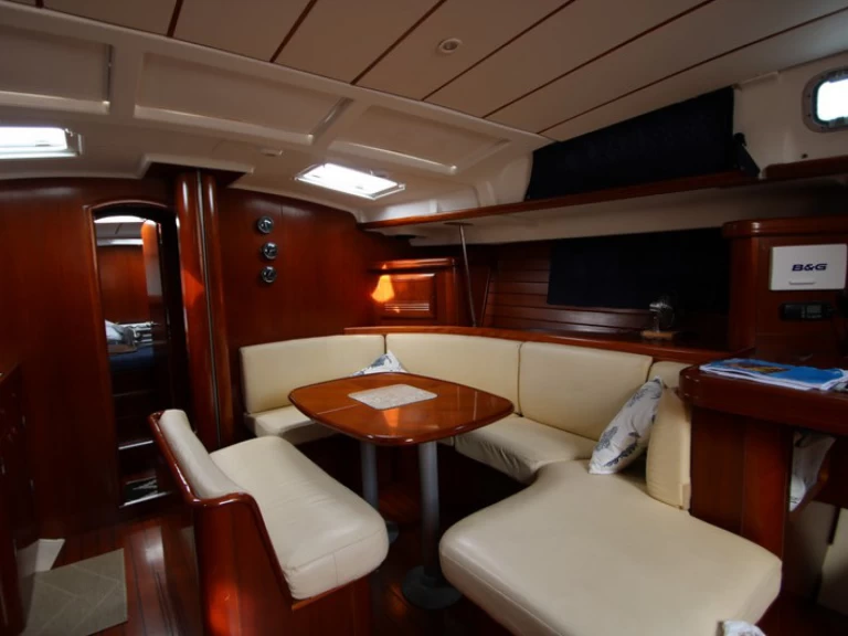 Sailboat for rent Talamona at the best price