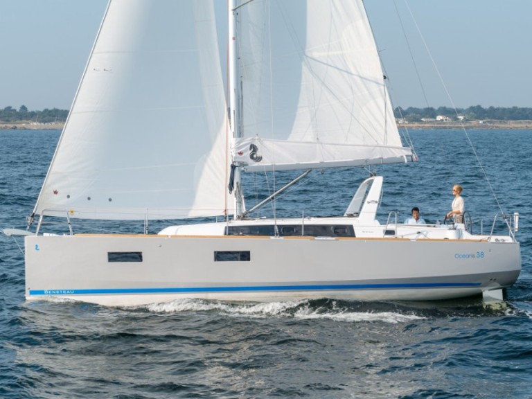 Sailboat for rent Furnari at the best price