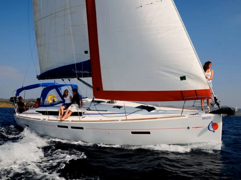 Jeanneau Sun Odyssey 419 in Ao Po on SamBoat