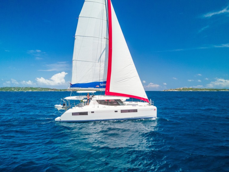 Catamaran rental with or without captain Leopard Eden Island