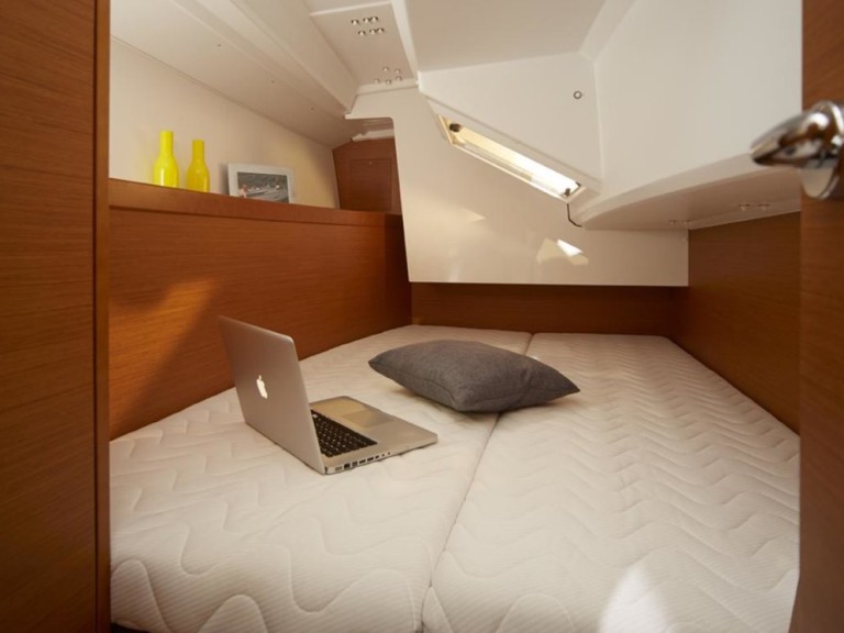 Sailboat rental in Lefkáda - Jeanneau Sun Odyssey 349