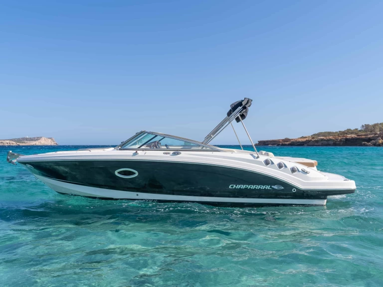 Motorboat rental in Sant Antoni de Portmany - Chaparral 246