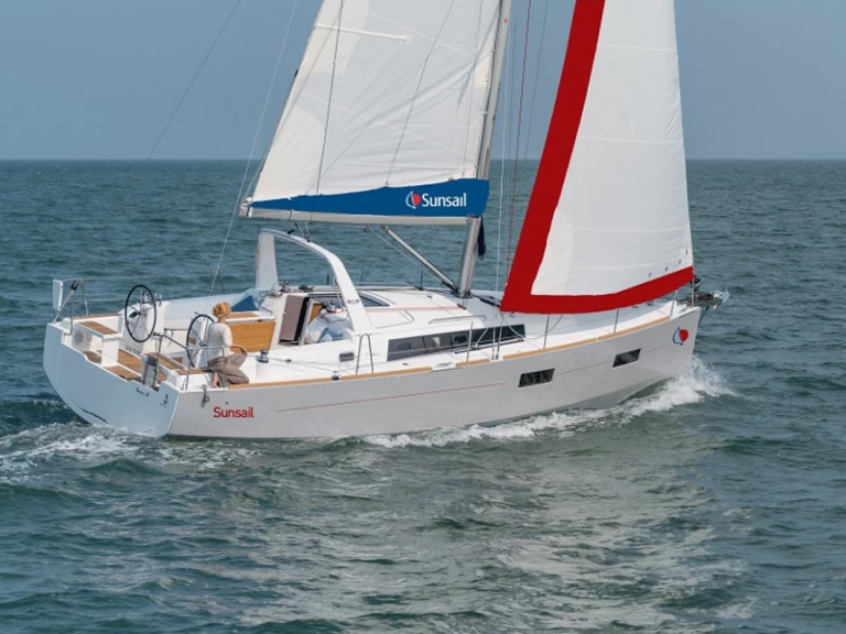 Bénéteau Oceanis 38 in Cannigione on SamBoat