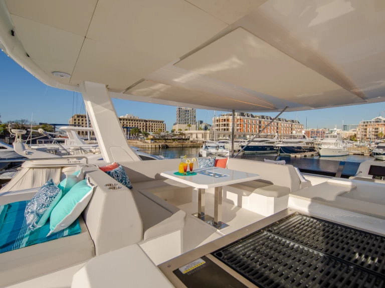 Boat rental Leopard Moorings 534 PC/8+1 in Road Town on Samboat