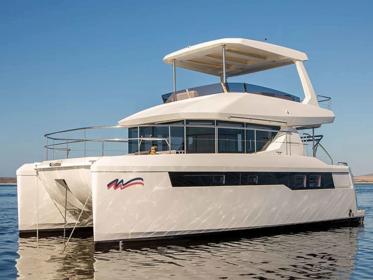 Yacht charter Eden Island cheap Leopard 40 Powercat