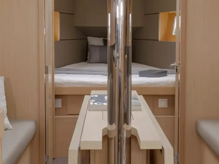 Yacht charter Furnari cheap Oceanis 35