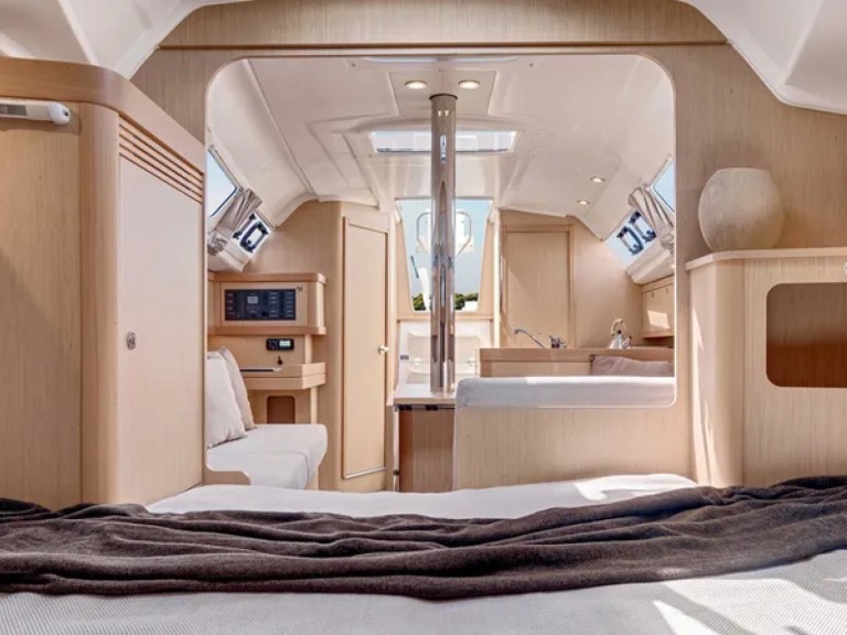 Bénéteau Oceanis 31 charter bareboat or captained in  Procida