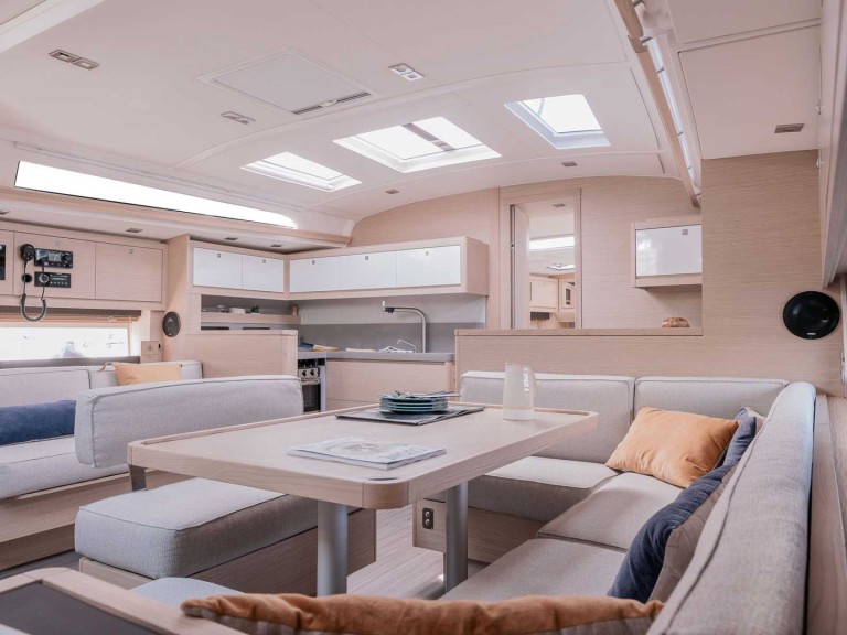 Sailboat for rent Palermo at the best price
