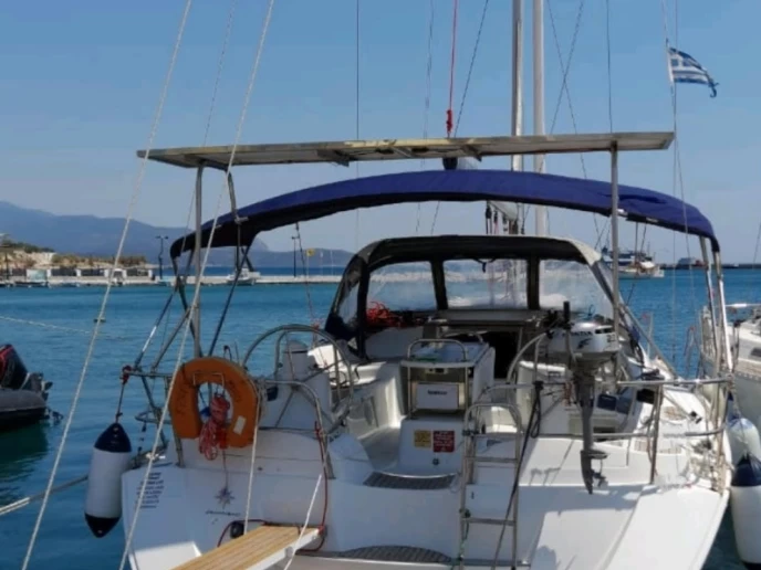 Sailboat for rent Volos at the best price