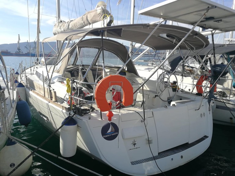 Sailboat for rent Skiathos at the best price