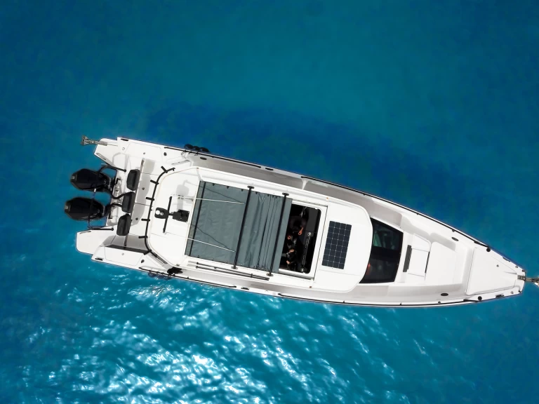 Bareboat Rental Motorboat Axopar with a boat licence