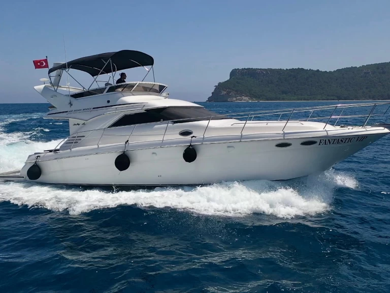 Boat rental Sea Ray Sea Ray 400 in Kemer on Samboat