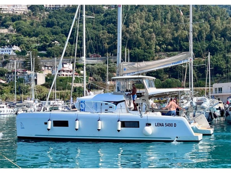 Bareboat Rental Catamaran Lagoon with a boat licence