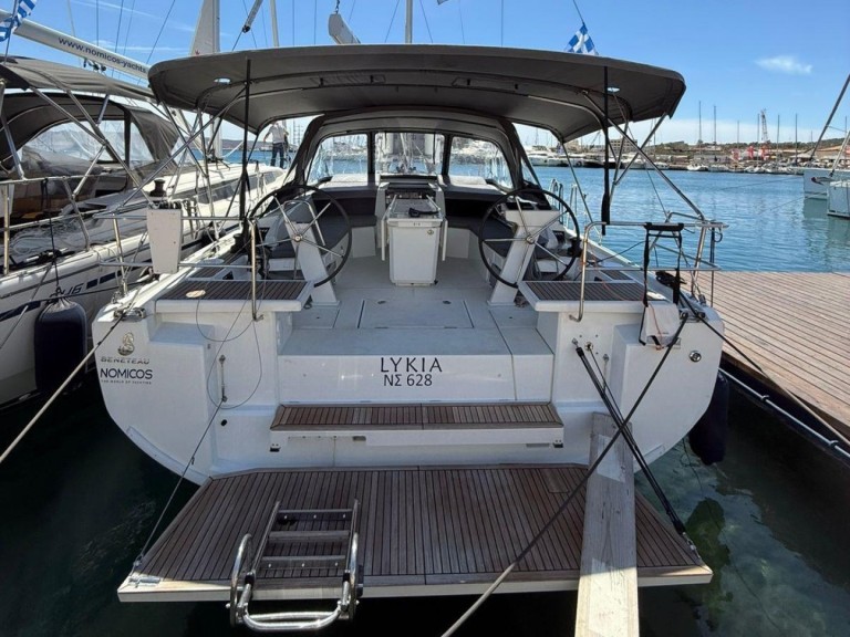 Sailboat rental in Lávrio - Bénéteau Oceanis 46.1