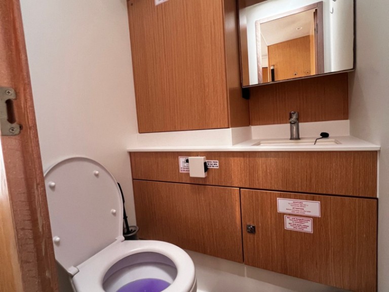 Bavaria Bavaria C50 Style in Lávrio on SamBoat