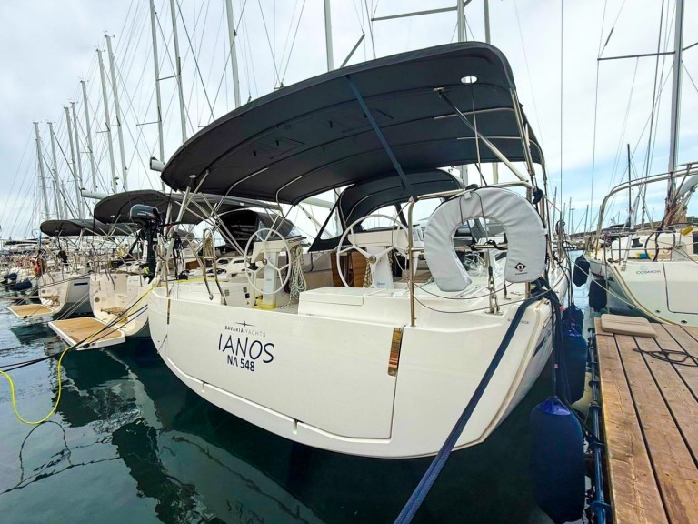 Bareboat Rental Sailboat Bavaria with a boat licence