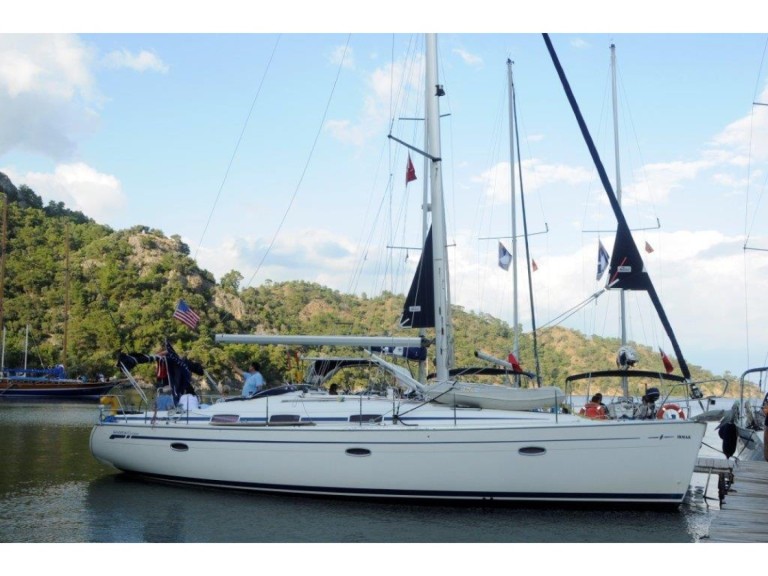 Bavaria Bavaria 42 Cruiser charter bareboat or captained in  Lávrio