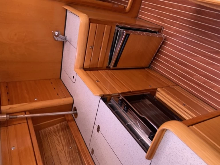 Sailboat for rent Castiglioncello at the best price