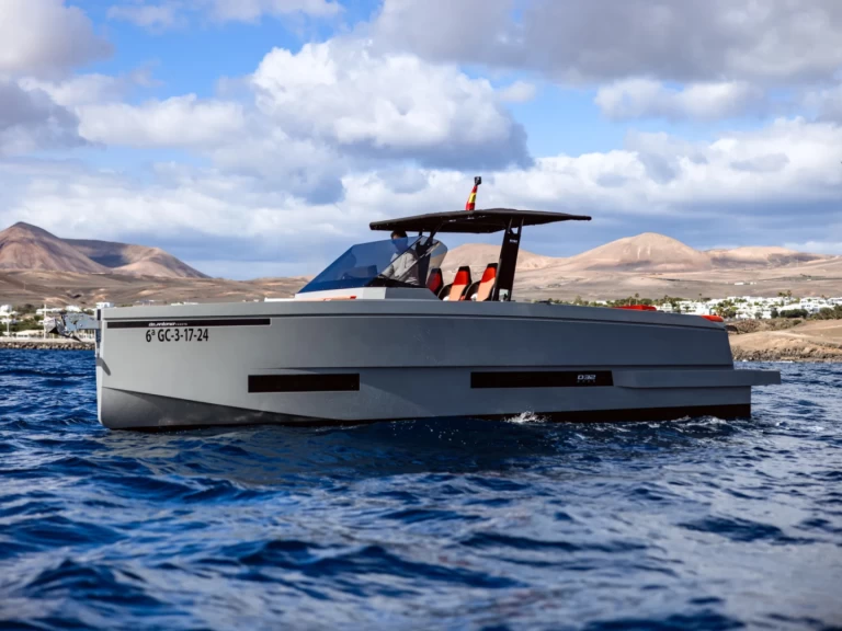 Yacht charter Playa Blanca cheap De Antonio D32 Open