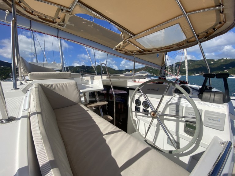 Catamaran for rent Road Town at the best price