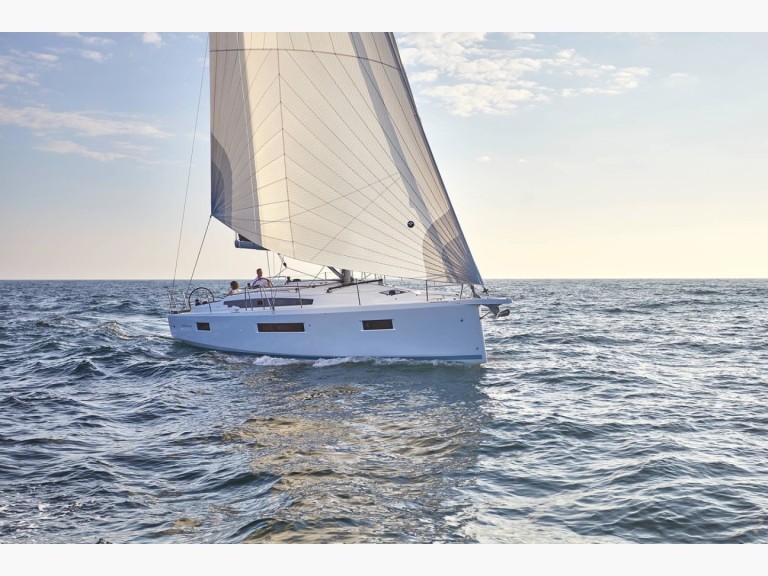 Sailboat for rent Sukošan at the best price