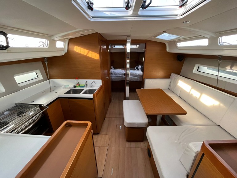 Rent a Jeanneau Sun Odyssey 440 Sukošan