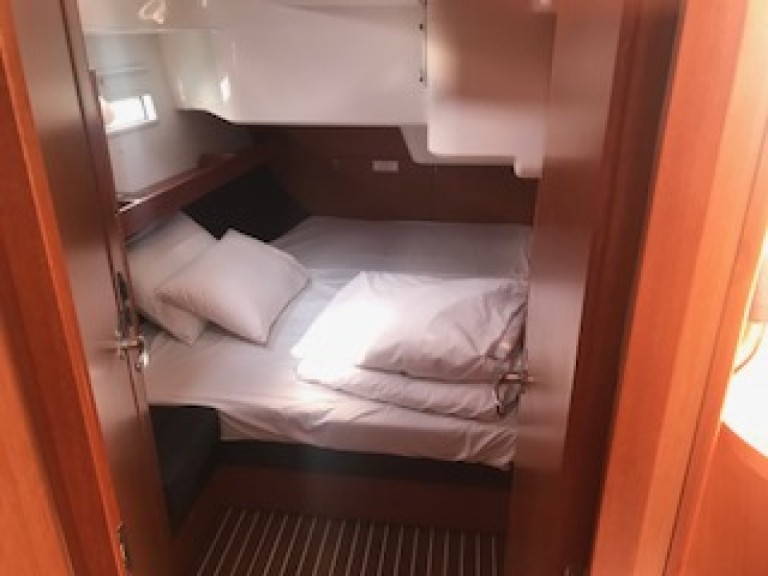Yacht charter Sukošan cheap Cruiser 51