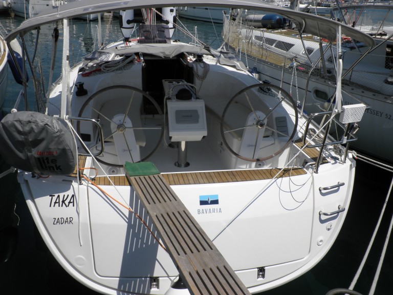 Boat rental Bavaria Cruiser 34 in Sukošan on Samboat
