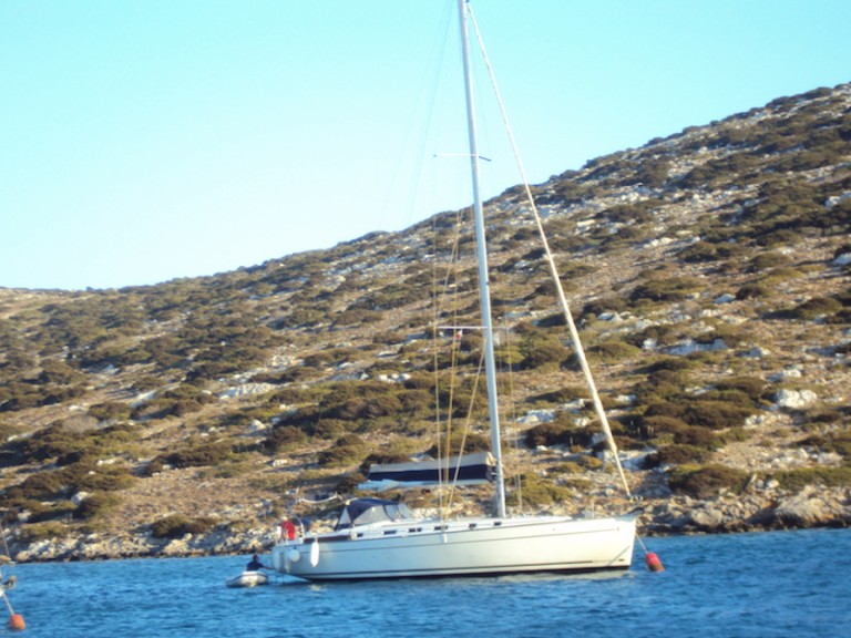 Boat rental Bénéteau Cyclades 50.5 in Alimos on Samboat