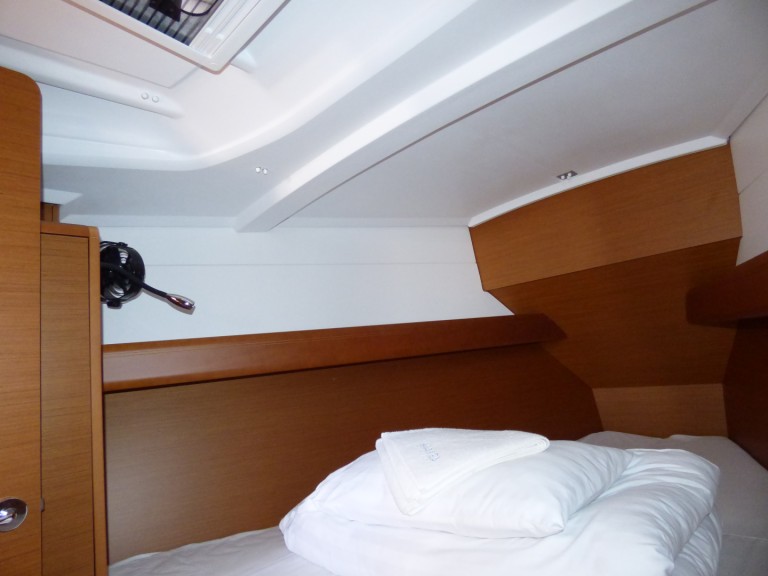 Rent a Jeanneau Sun Odyssey 389 Kaštel Gomilica