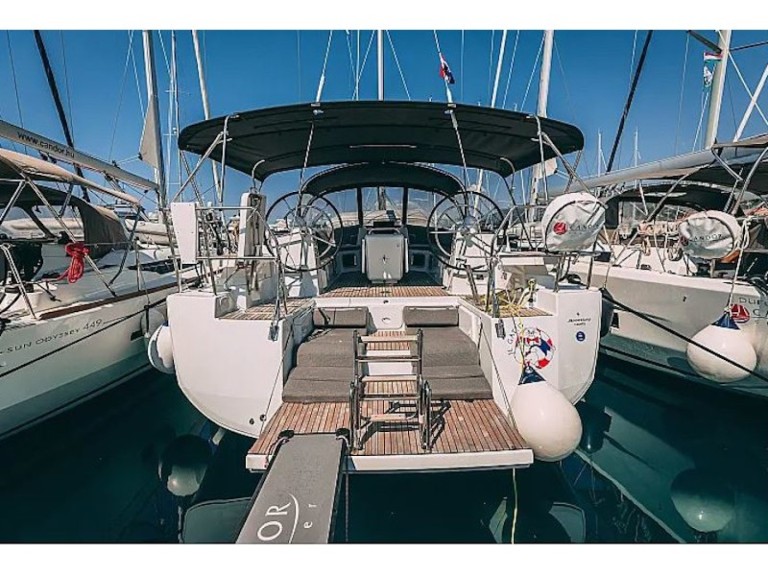 Boat rental Jeanneau Jeanneau 54 in Kaštel Gomilica on Samboat