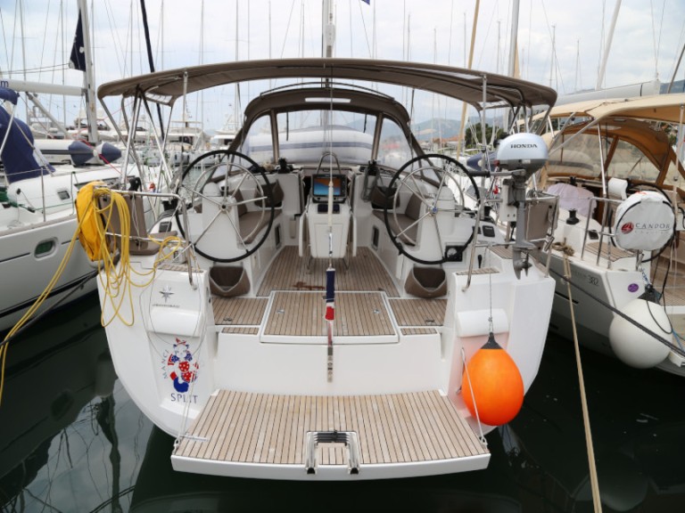 Sailboat rental in Kaštel Gomilica - Jeanneau Sun Odyssey 479