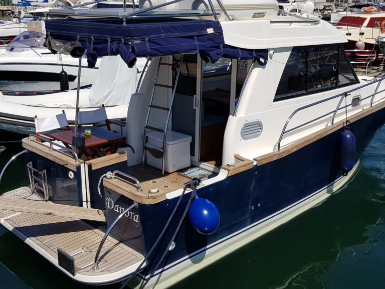 Motorboat rental in Biograd na Moru - Sas Vektor Adria Event 850